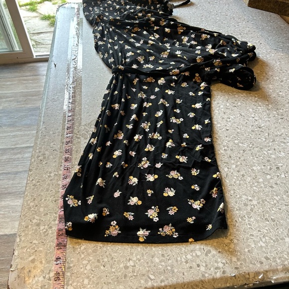 Torrid Size 1 SUPER SOFT BLACK FLORAL SMOCKED
CULOTTE JUMPSUIT ROMPER - Picture 11 of 13